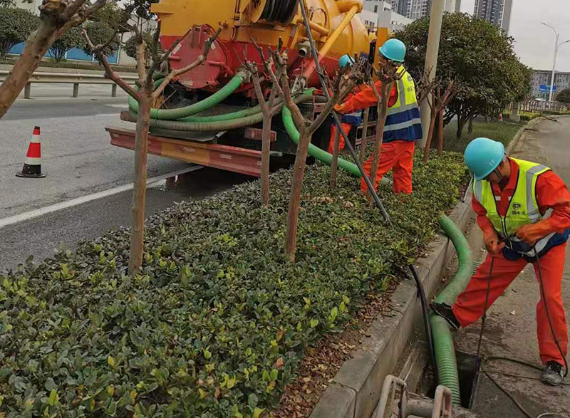 长白市政管道清淤